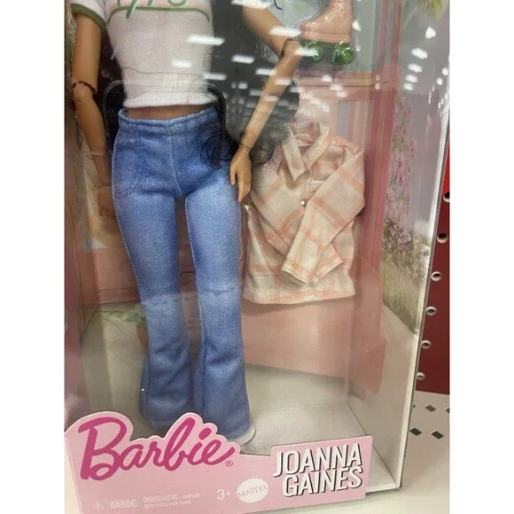 Barbie x Joanna Gaines Doll IN HAND - NEW IN BOX - Picture 5 of 5